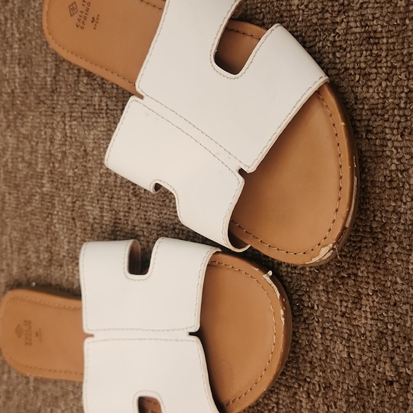 Call it spring sandals - Picture 3 of 3